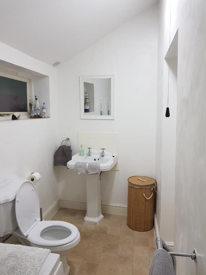 Spacious & Cozy Mid Wales Town Centre Apartment, With Bike Storage Llandrindod Wells Eksteriør bilde